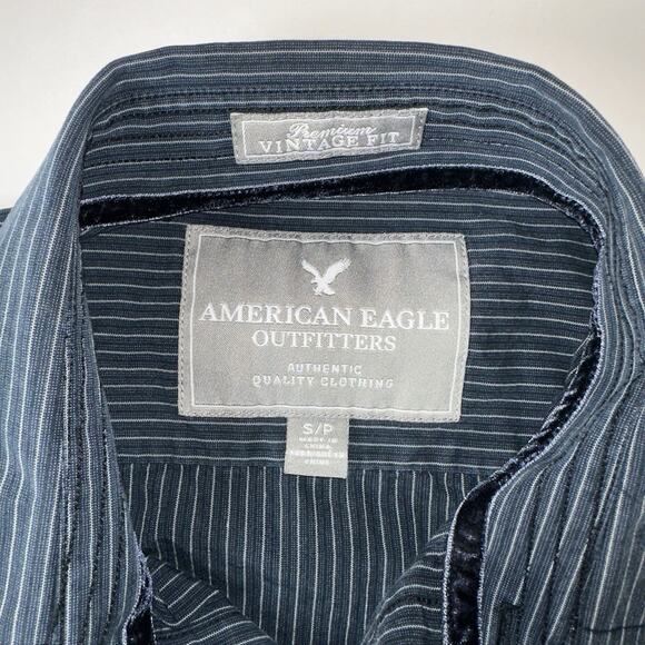 American Eagle Outfitters Men’s Button-Down Shirt Blue Pinstripe Size Small - Picture 6 of 7
